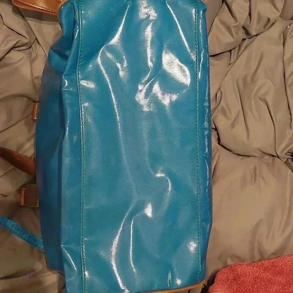 NWOT Simply Vera by Vera Wang Blue purse - Picture 6 of 9